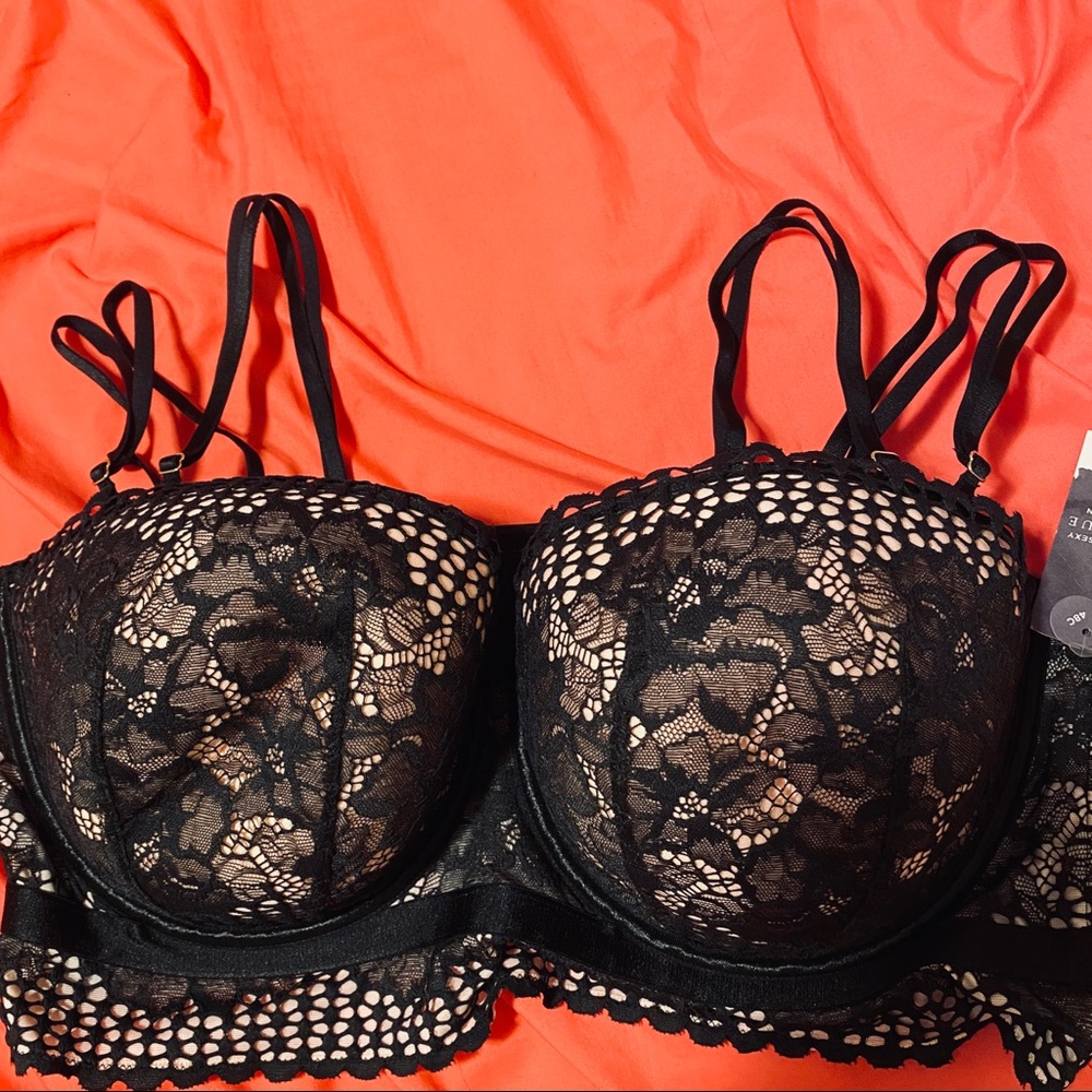 Lightly lined multi-way strapless